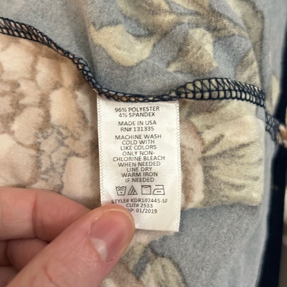 SOLD! NWT 💐Nine Britton by StitchFix💐 Abigail Navy Blue Floral Midi Dress - XS - Picture 7 of 7